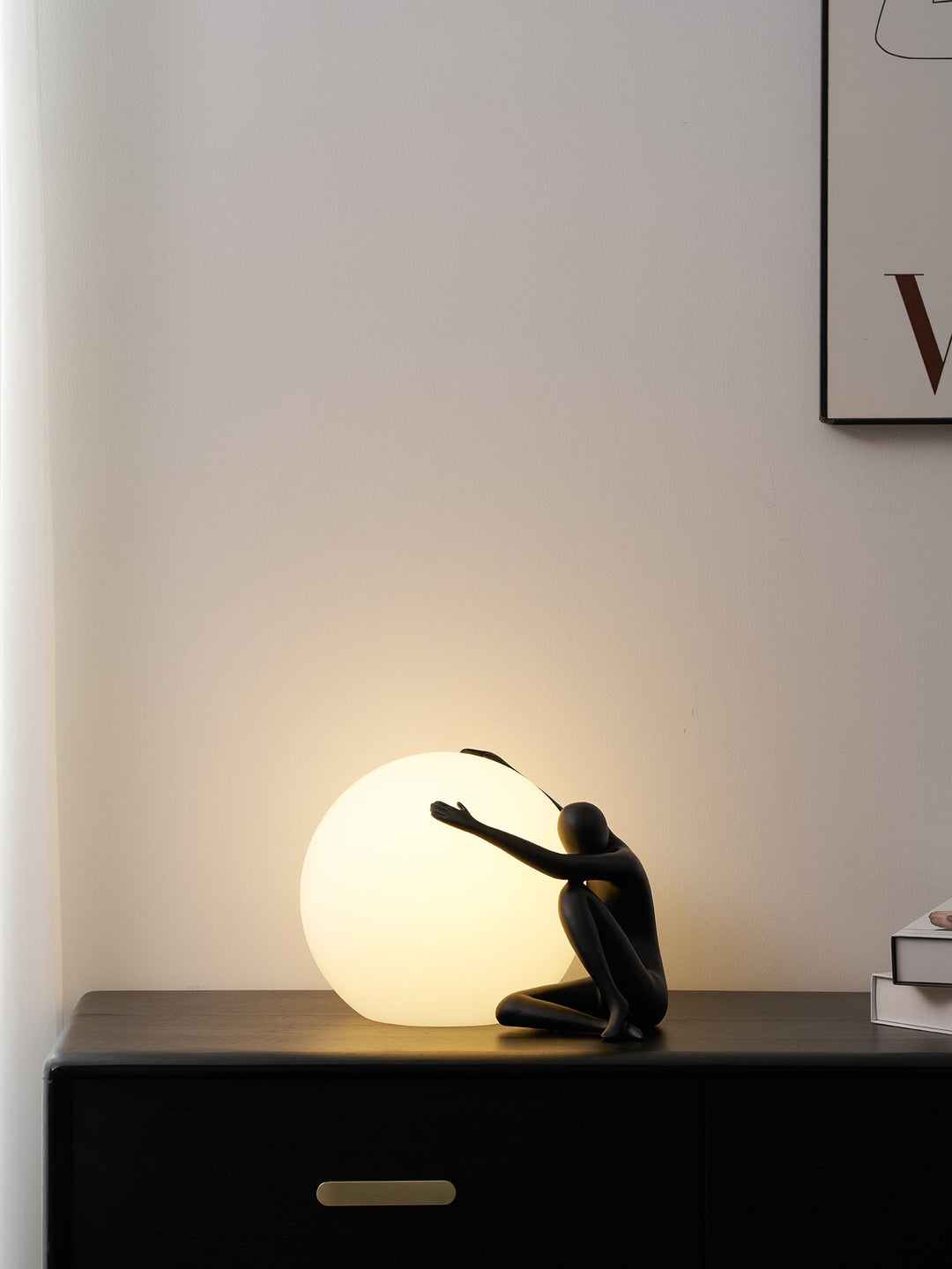 Lampa stołowa humanoidalna z kulą