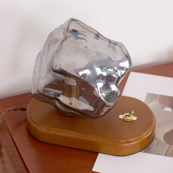 Lampa stołowa z szklanym kloszem Ice Stone