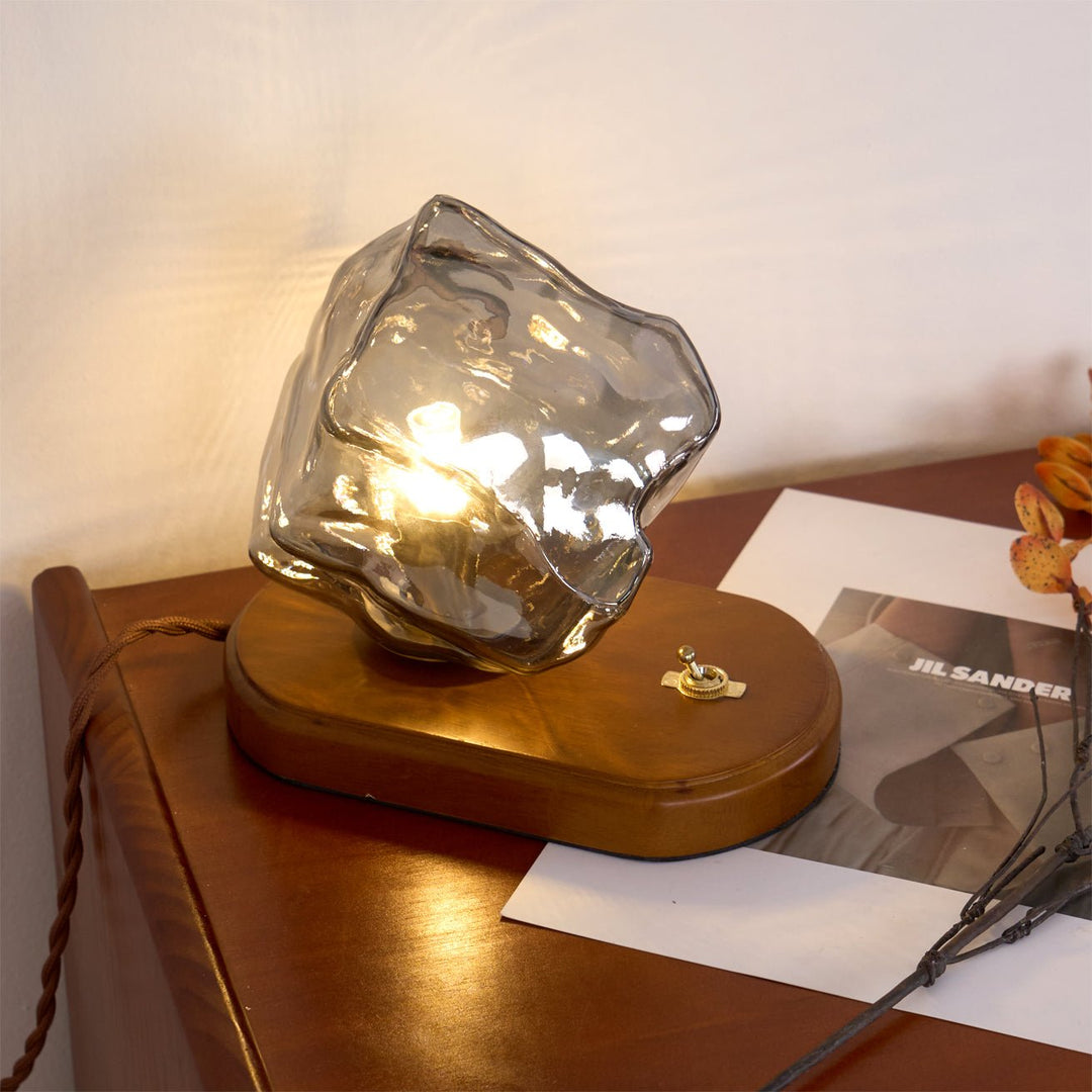 Lampa stołowa z szklanym kloszem Ice Stone