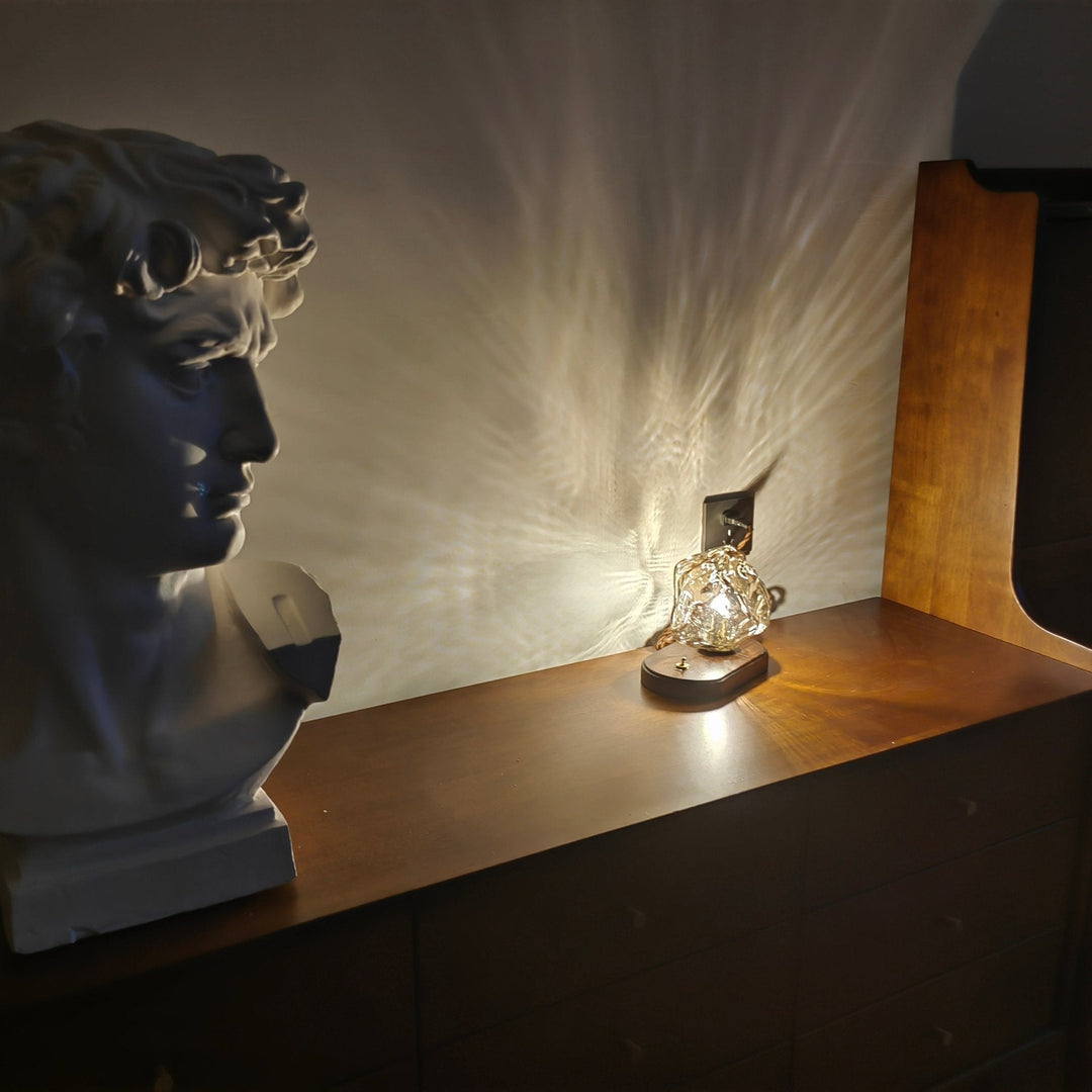 Lampa stołowa z szklanym kloszem Ice Stone