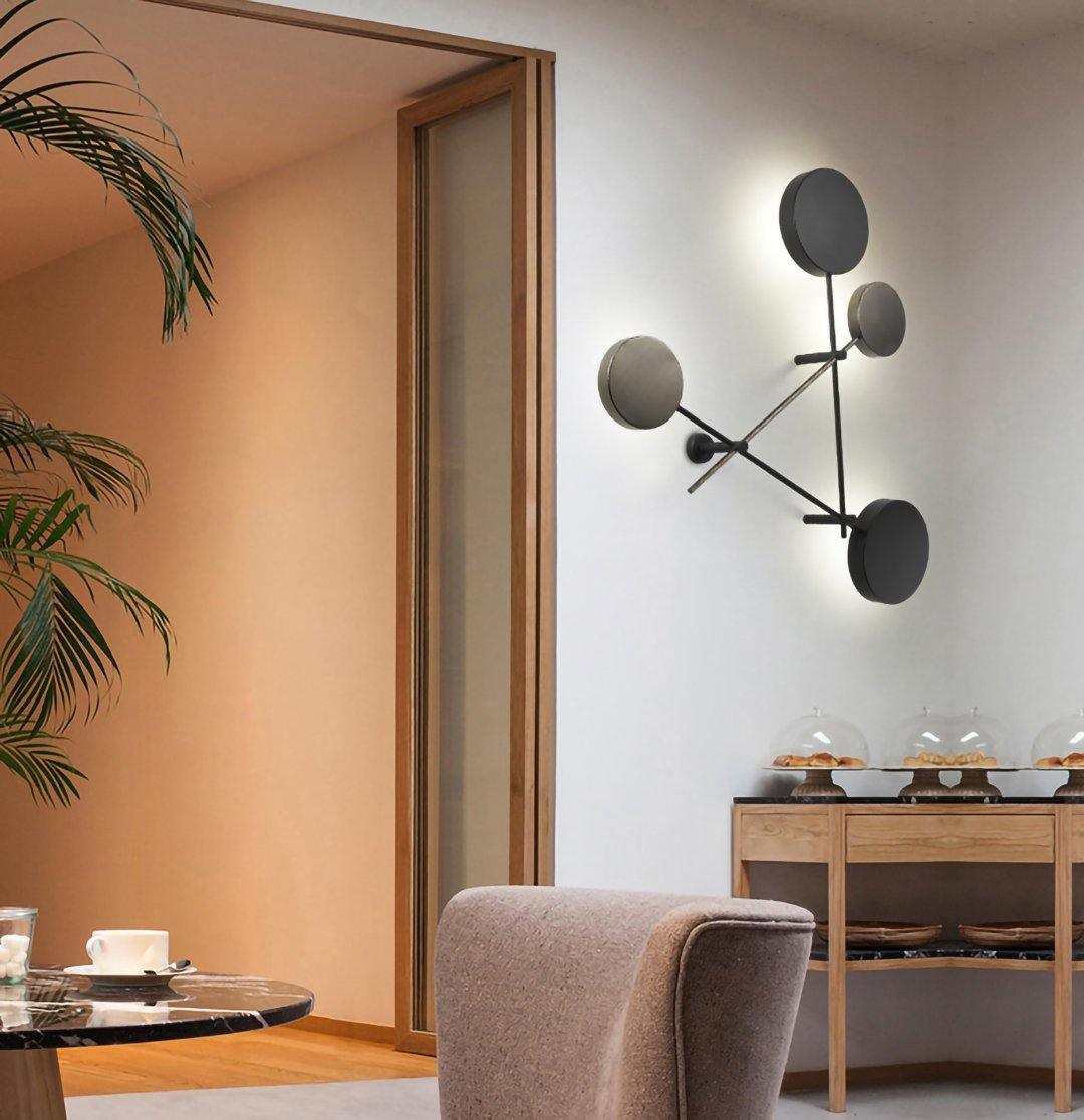 Lampa ścienna Lride