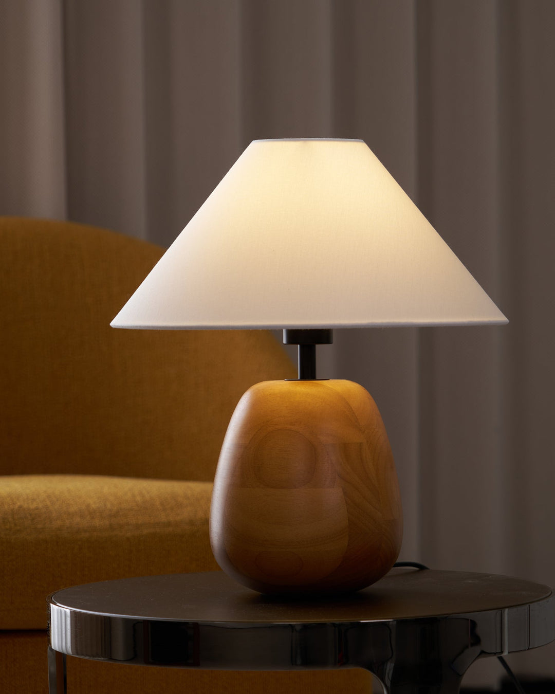 Lampa stołowa Irving Wood