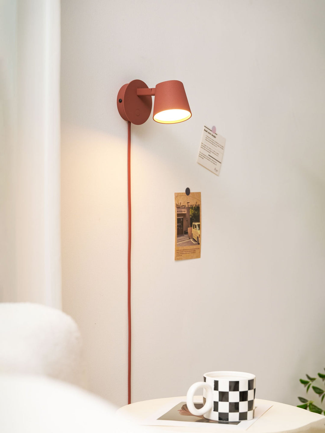 Lampa ścienna Tip z wtyczką