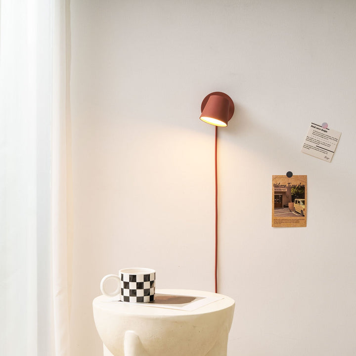 Lampa ścienna Tip z wtyczką