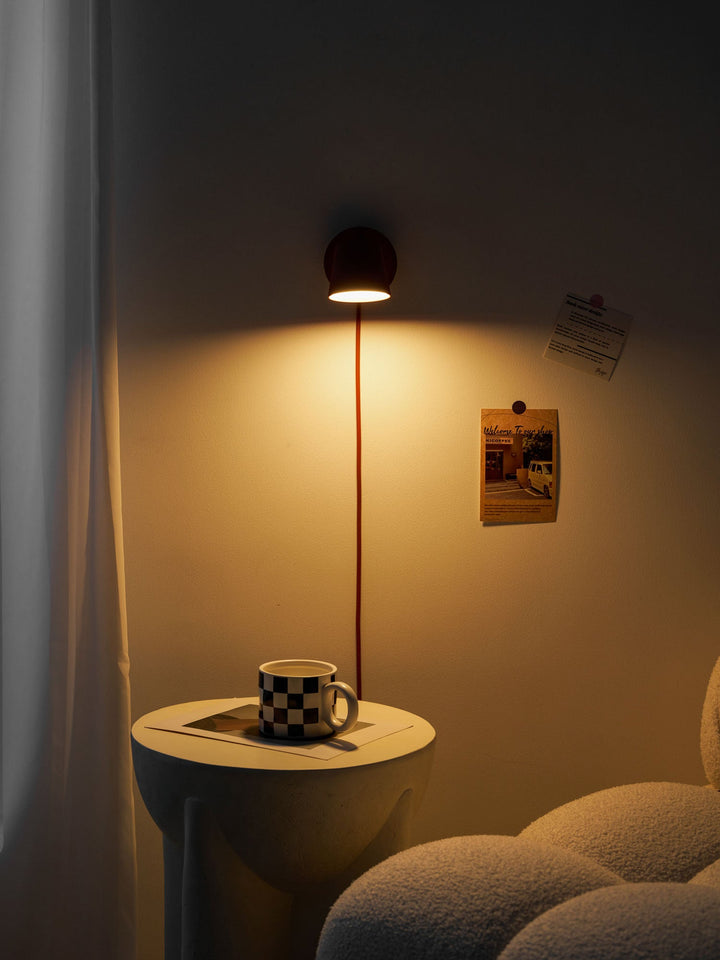 Lampa ścienna Tip z wtyczką