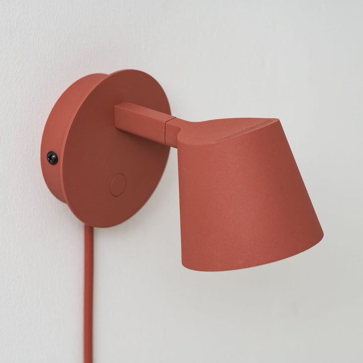 Lampa ścienna Tip z wtyczką