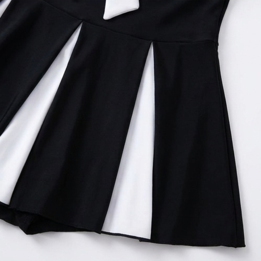 Soliera – Kobiecy Strój Kąpielowy Plus Size z Halterem i Szortami