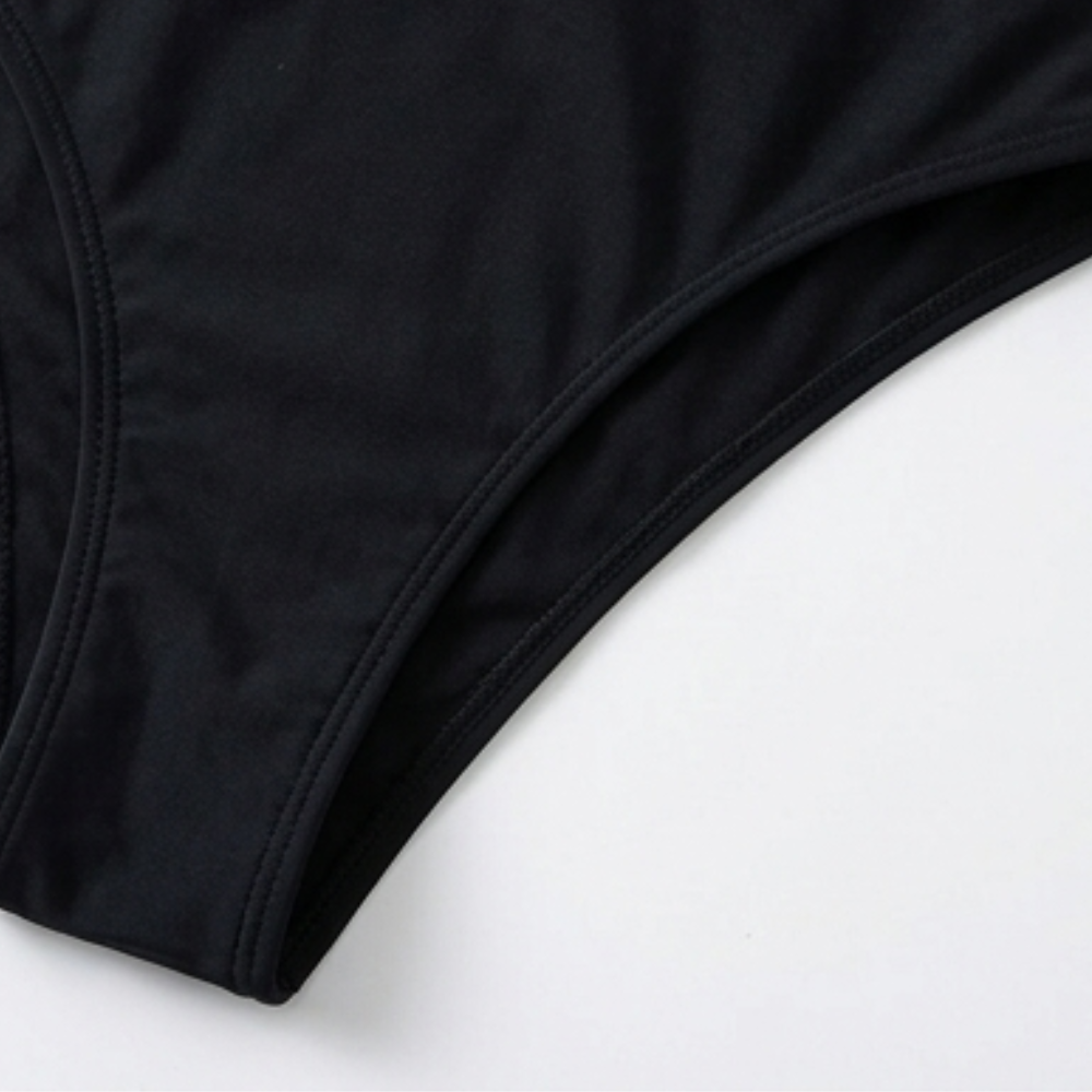 Solaia – Złocony Halter Bikini dla Kobiet