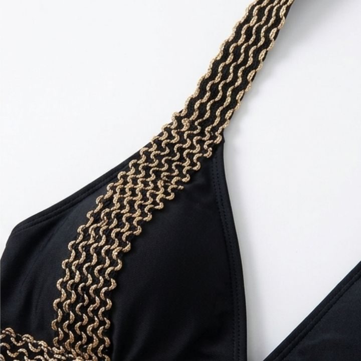 Solaia – Złocony Halter Bikini dla Kobiet