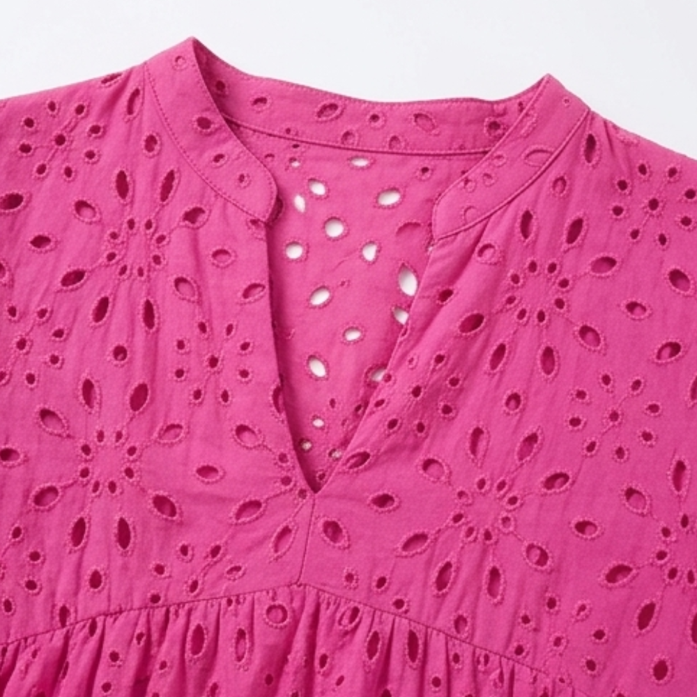 Wearbella – Lekka sukienka z dekoltem w serek i ażurowym wzorem dla krągłych sylwetek