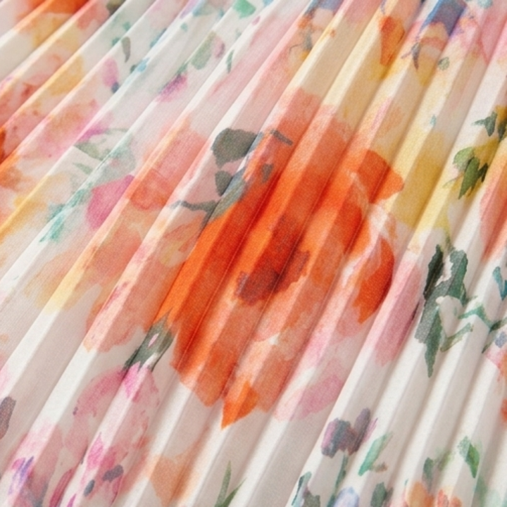 Floressa – Damska sukienka midi w kwiaty akwarelowe z plisami