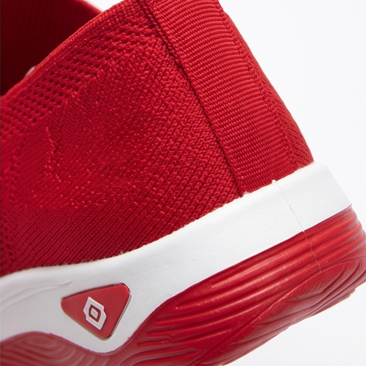 Striveknit – Oddychające Sneakersy Slip-On
