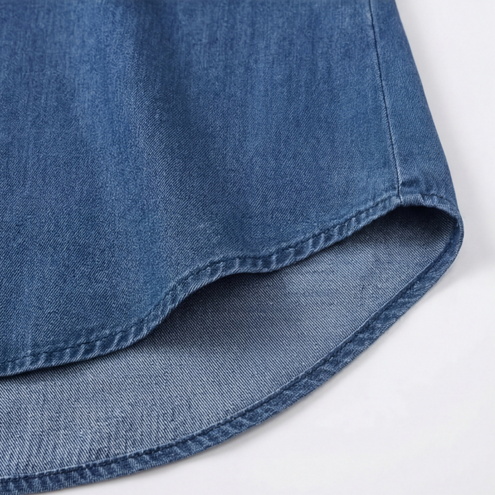Vivara – Bluzka z denimu z miękkim falbanem i dekoltem w kształcie V