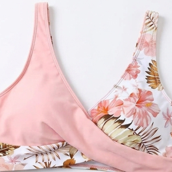 Marivela – Zestaw bikini z kopertowym topem, podkreślający brzuch