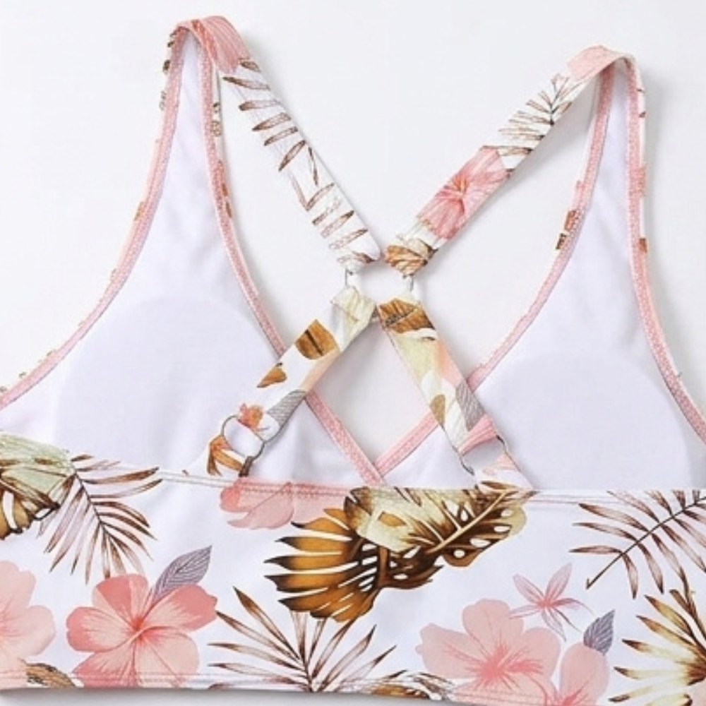 Marivela – Zestaw bikini z kopertowym topem, podkreślający brzuch