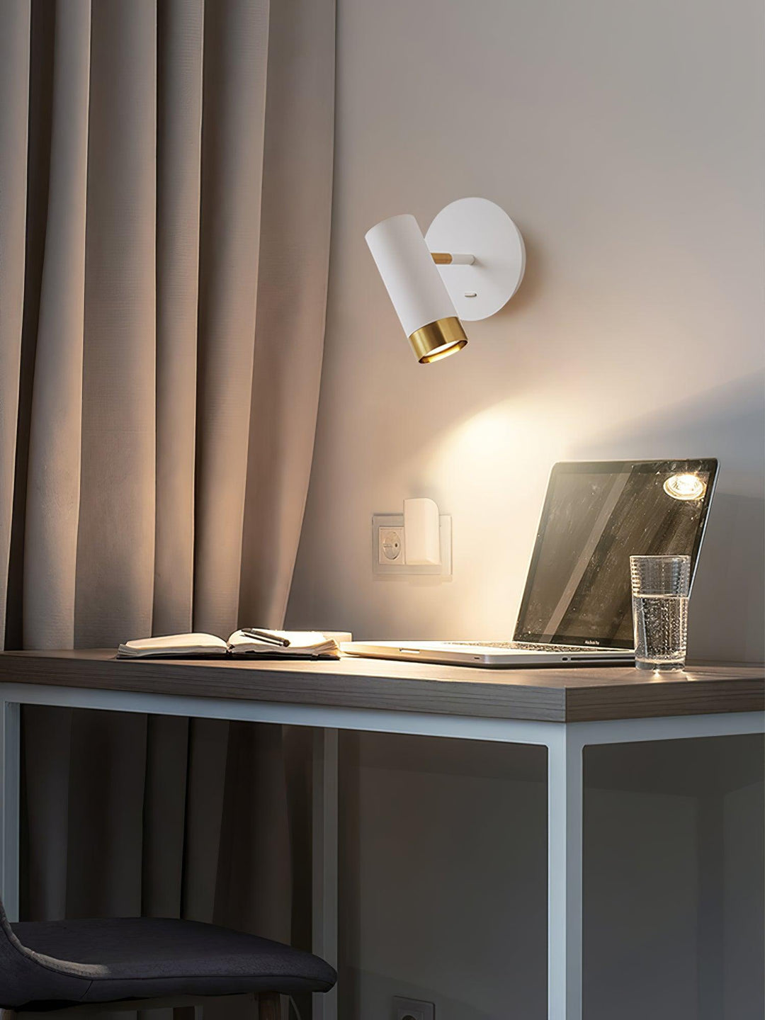Lampa Ścienna Karpo