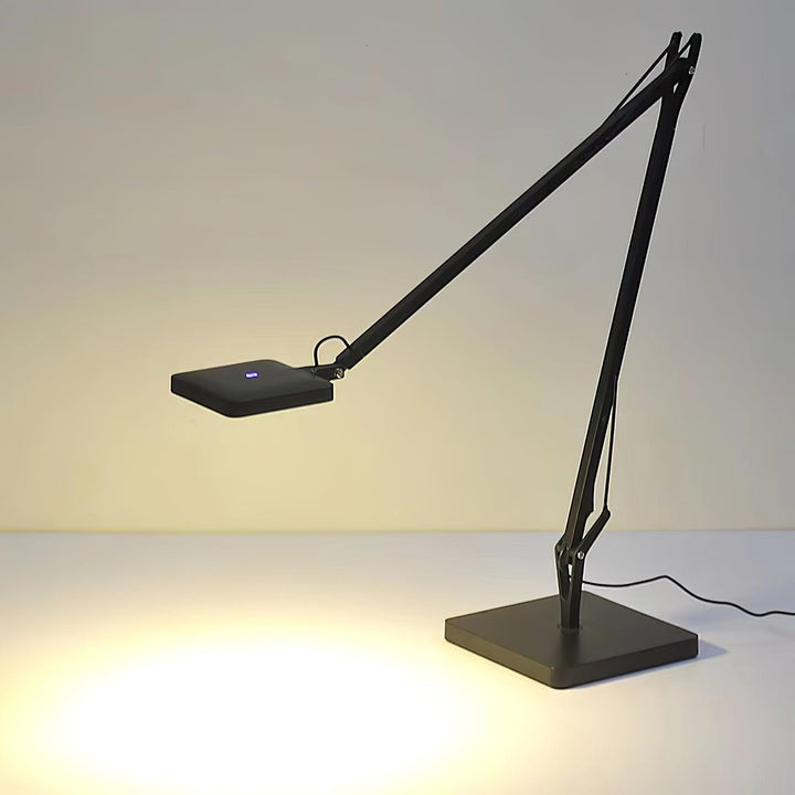 Lampa biurkowa LED Pivot