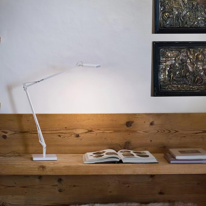 Lampa biurkowa LED Pivot