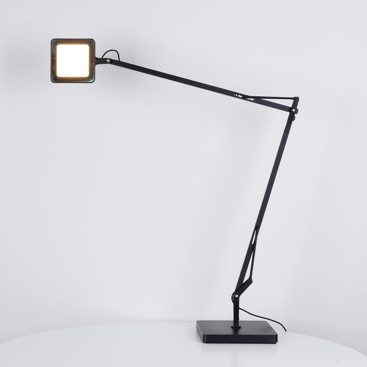 Lampa biurkowa LED Pivot