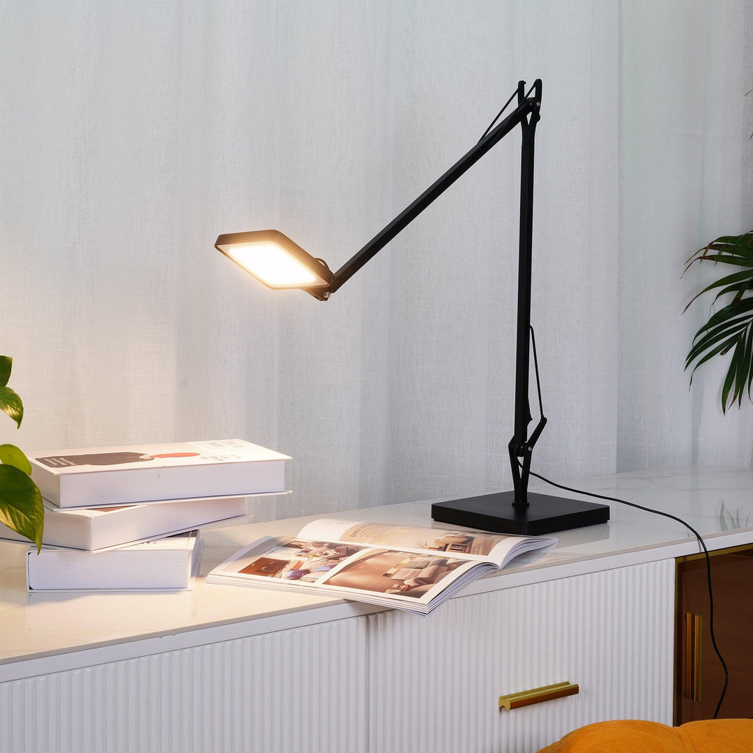 Lampa biurkowa LED Pivot