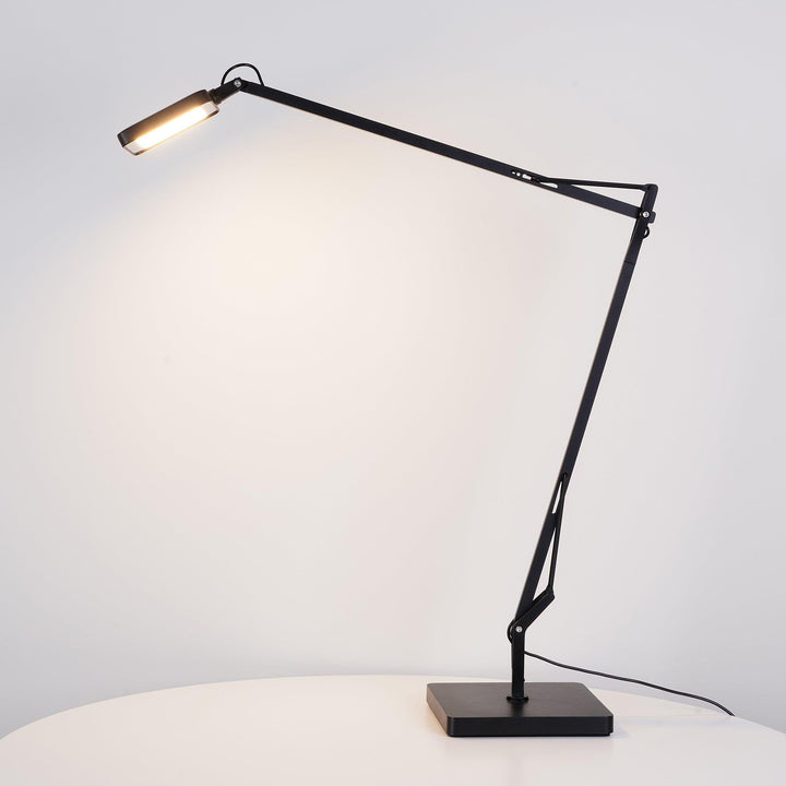 Lampa biurkowa LED Pivot
