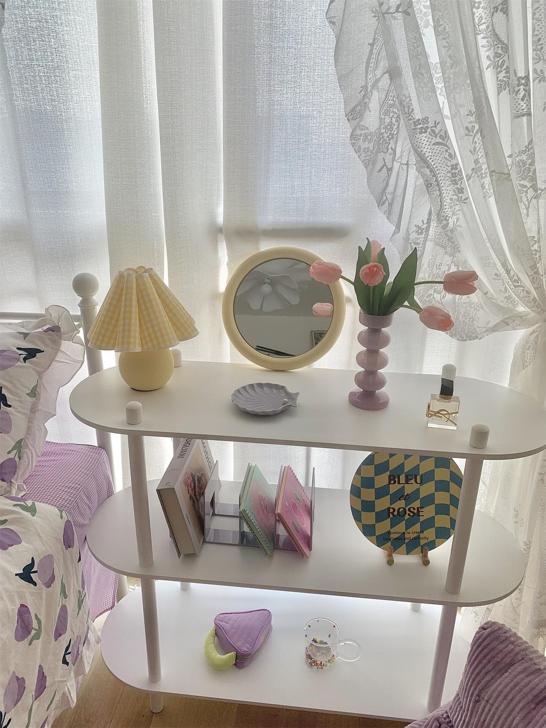 Lampa stołowa Kicsi z plisowanym kloszem