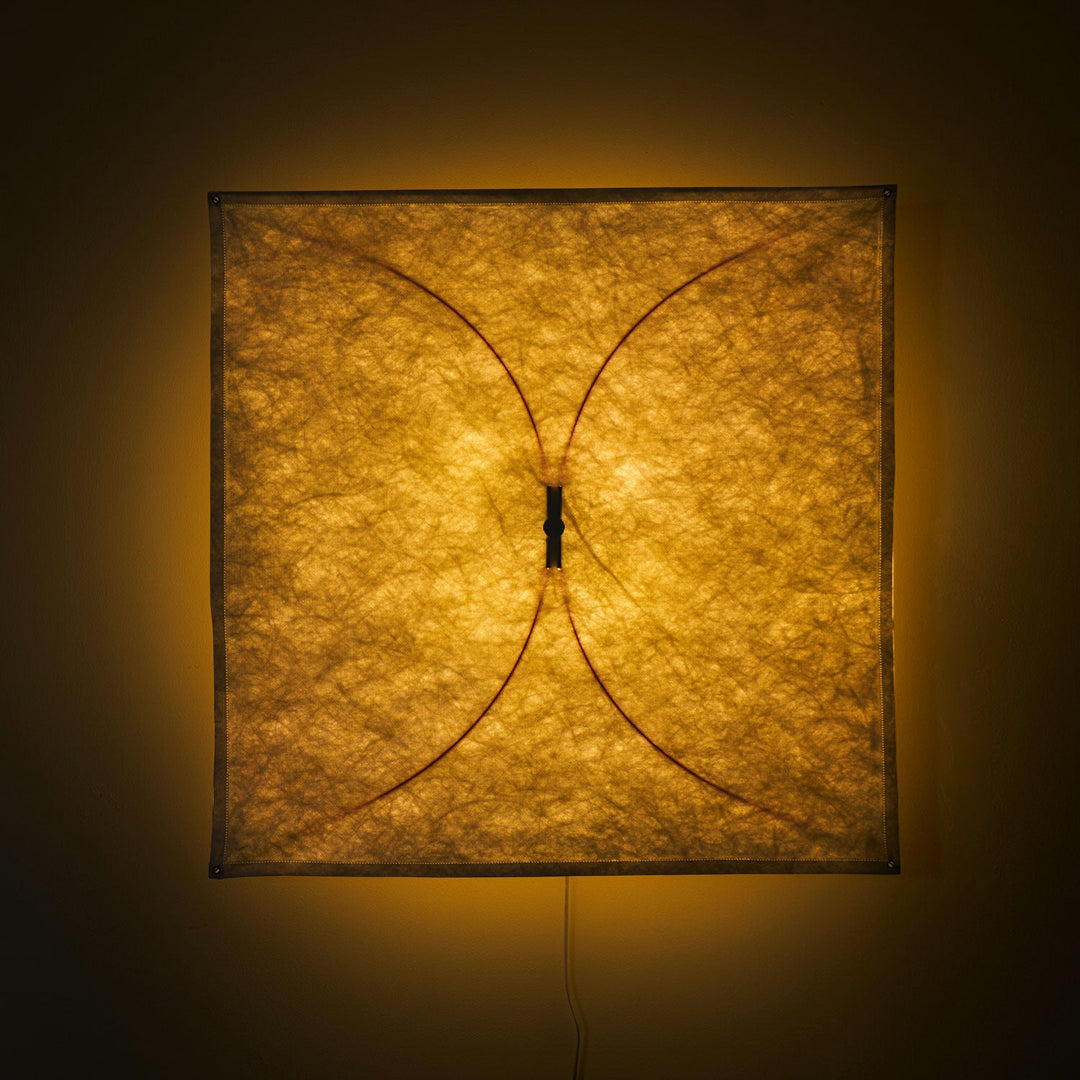 Lampa Ścienna z Papieru w Kształcie Latawca