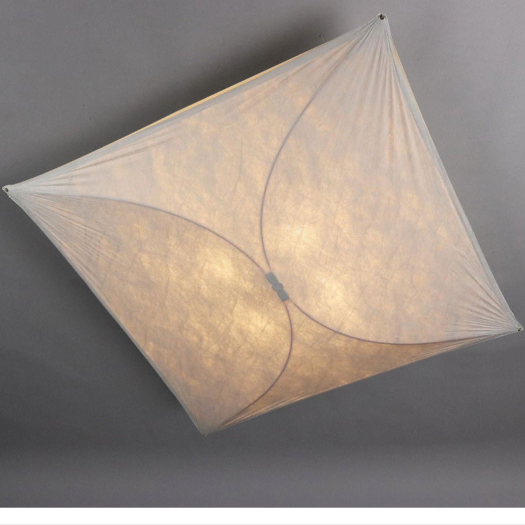 Lampa Ścienna z Papieru w Kształcie Latawca