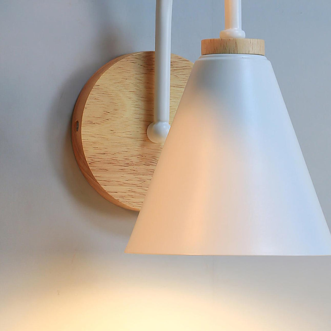 Lampa ścienna Kona w stylu skandynawskim