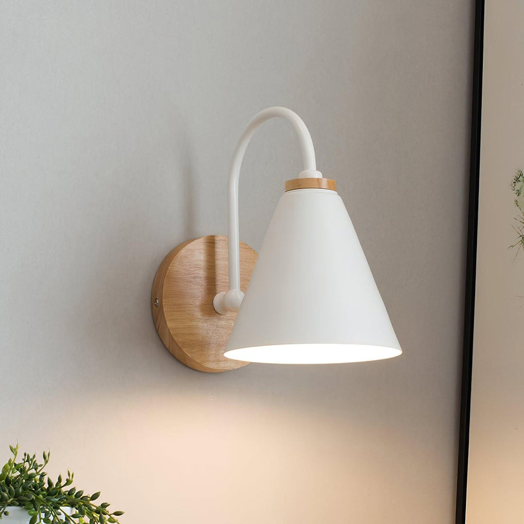 Lampa ścienna Kona w stylu skandynawskim
