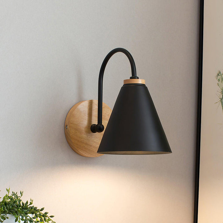 Lampa ścienna Kona w stylu skandynawskim