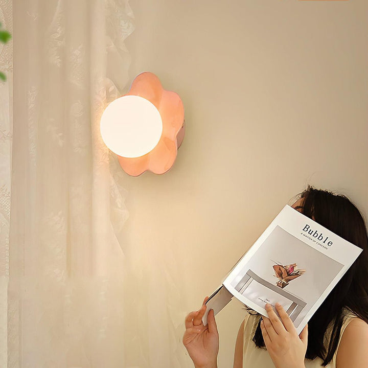Lampa ścienna La fleur