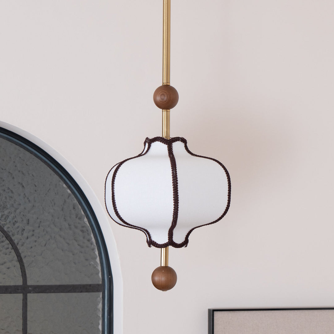 Lampa wisząca z tkaniny w kształcie latarni