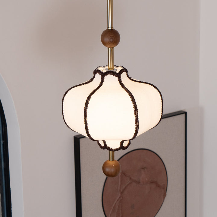 Lampa wisząca z tkaniny w kształcie latarni