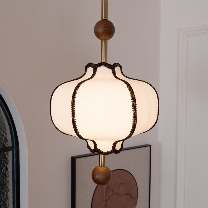Lampa wisząca z tkaniny w kształcie latarni