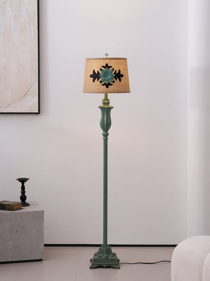 Lampa podłogowa Lark