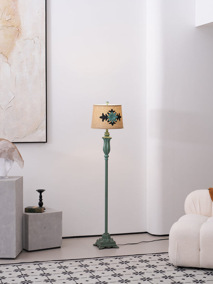 Lampa podłogowa Lark