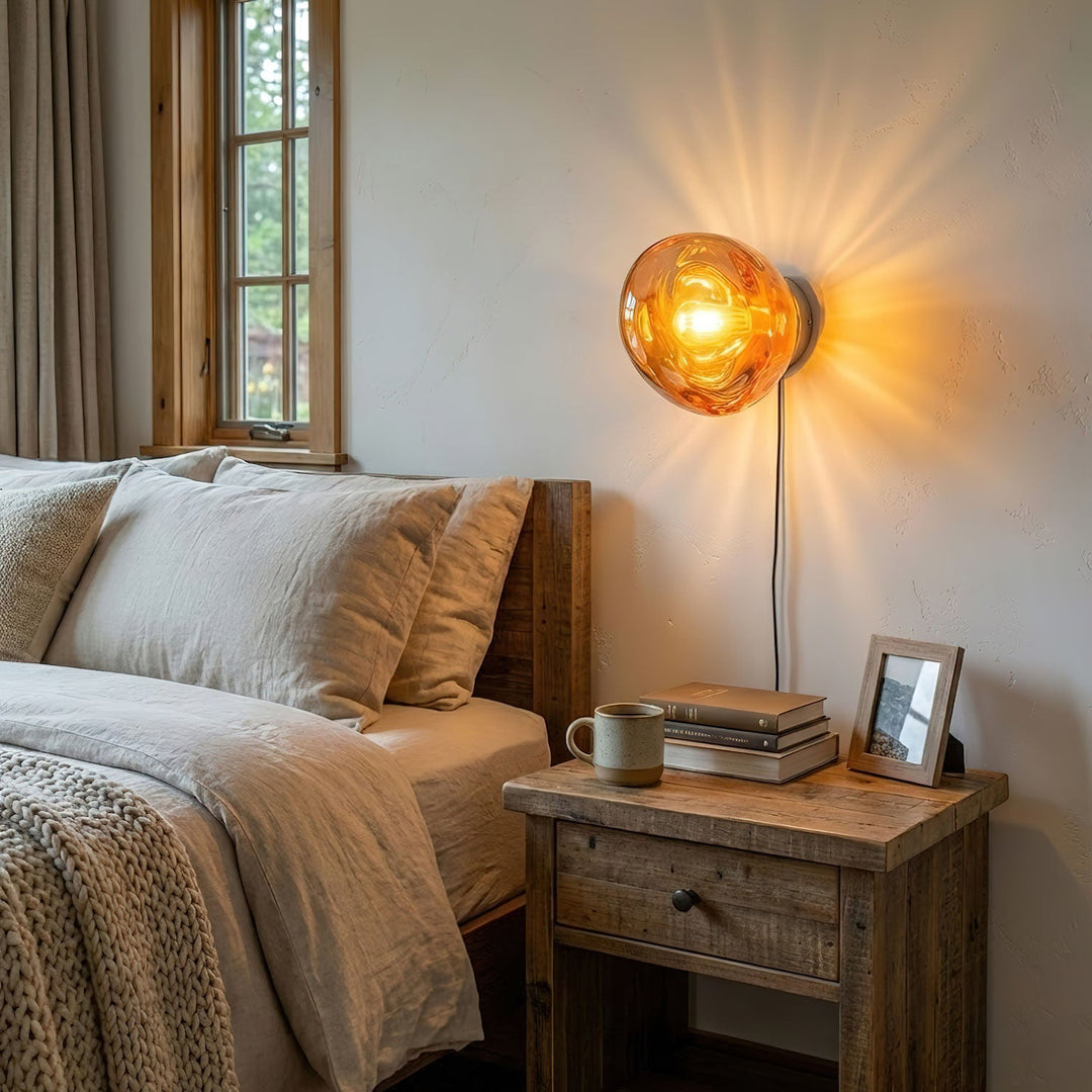 Lampa Ścienna Lava z wtyczką