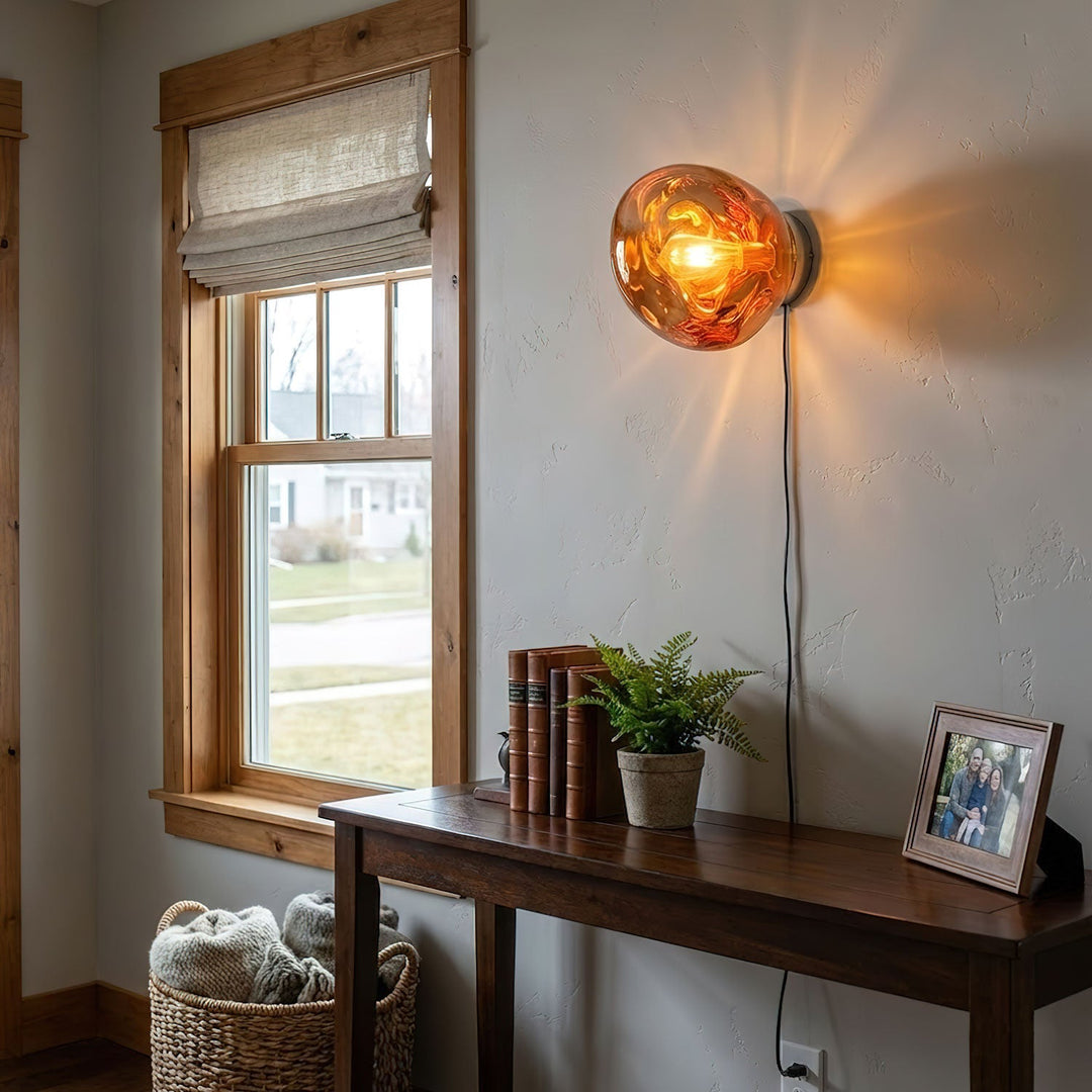 Lampa Ścienna Lava z wtyczką