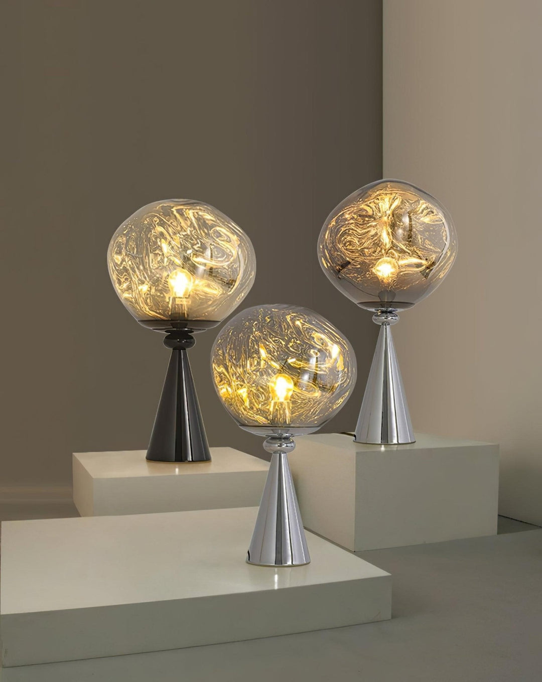 Lampa stołowa Lava Cone