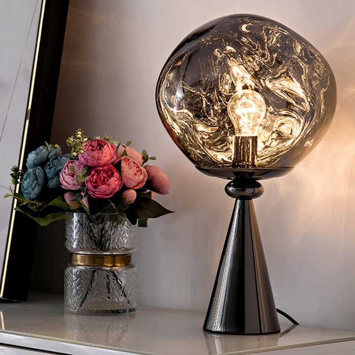 Lampa stołowa Lava Cone