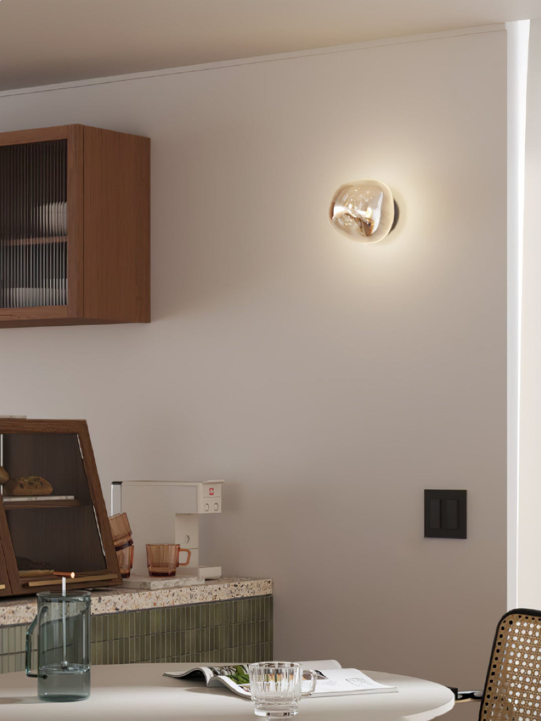Lampa Ścienna Lava z wtyczką