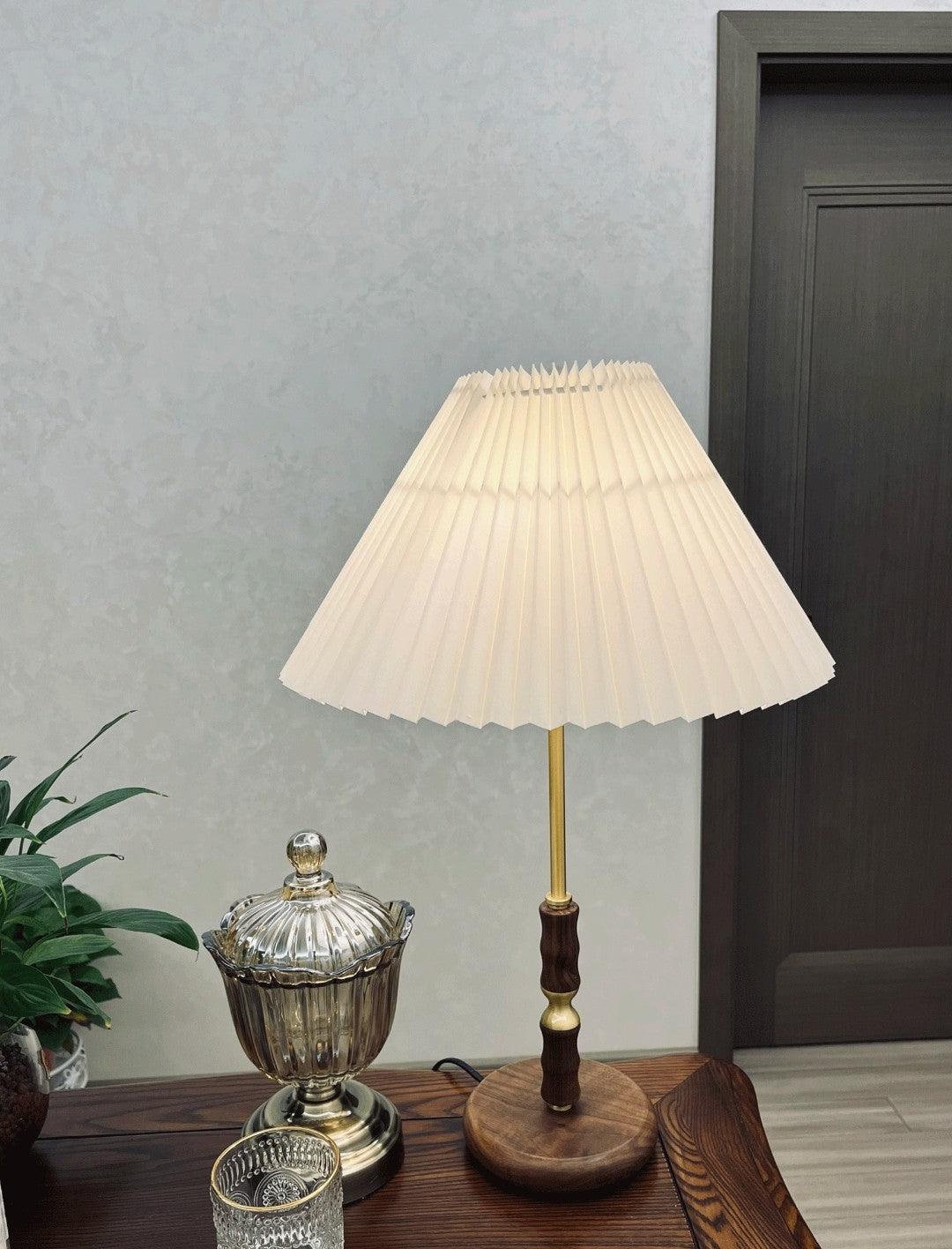 Lampa stołowa Le Klint