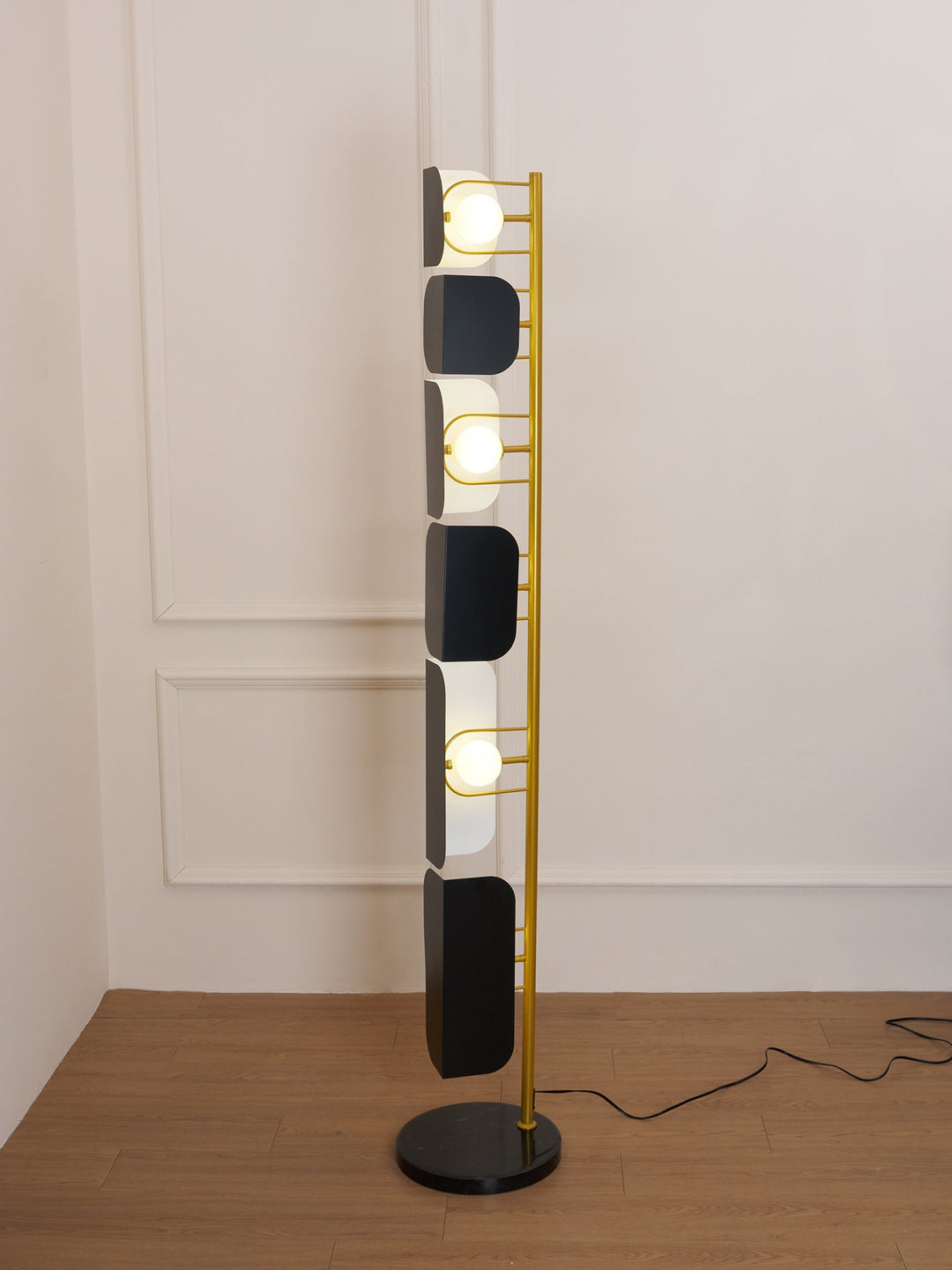 Lampa podłogowa Leagan
