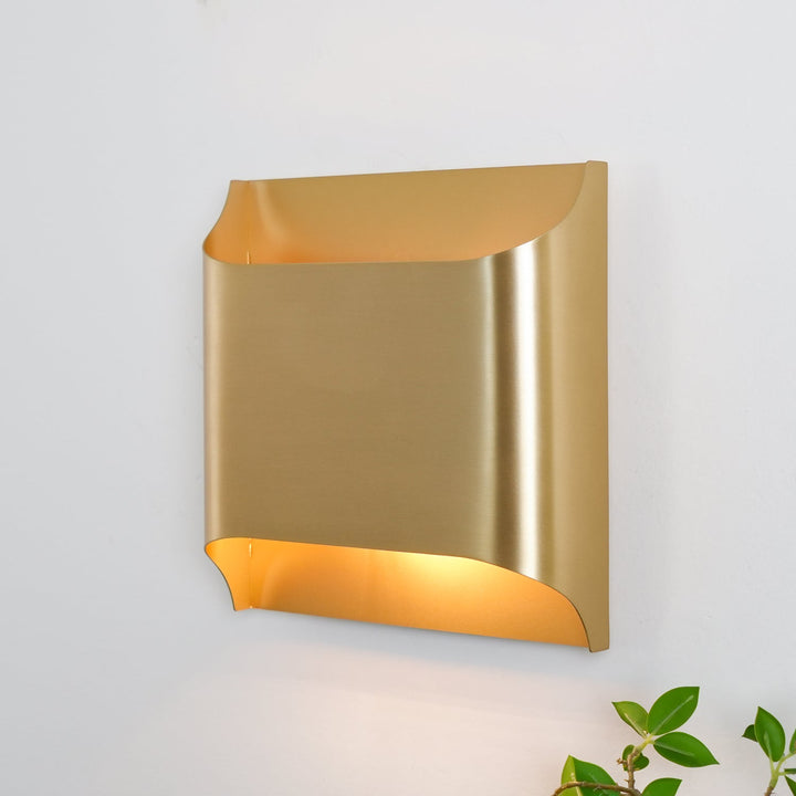 Lampa ścienna Leclerc z mosiądzu