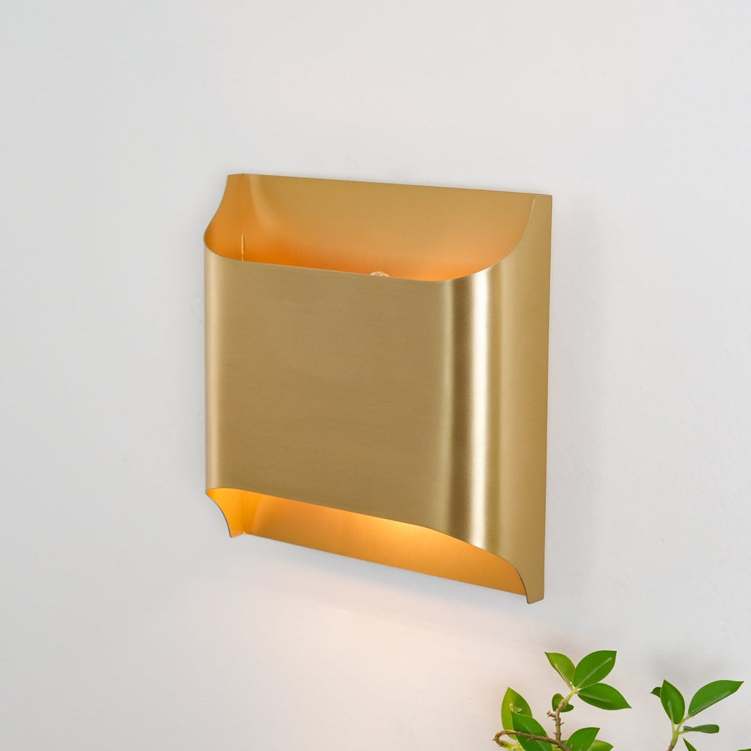Lampa ścienna Leclerc z mosiądzu