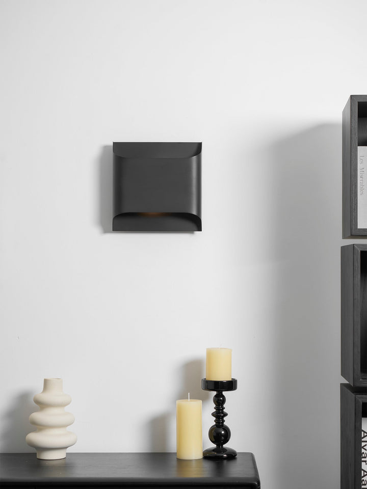 Lampa ścienna Leclerc z mosiądzu