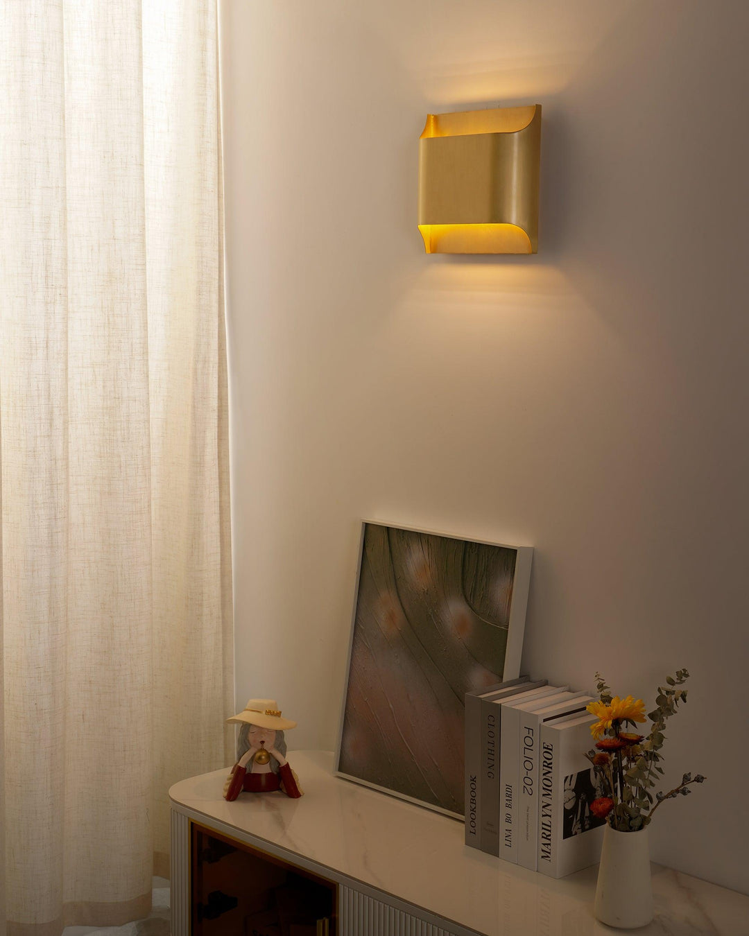 Lampa ścienna Leclerc z mosiądzu
