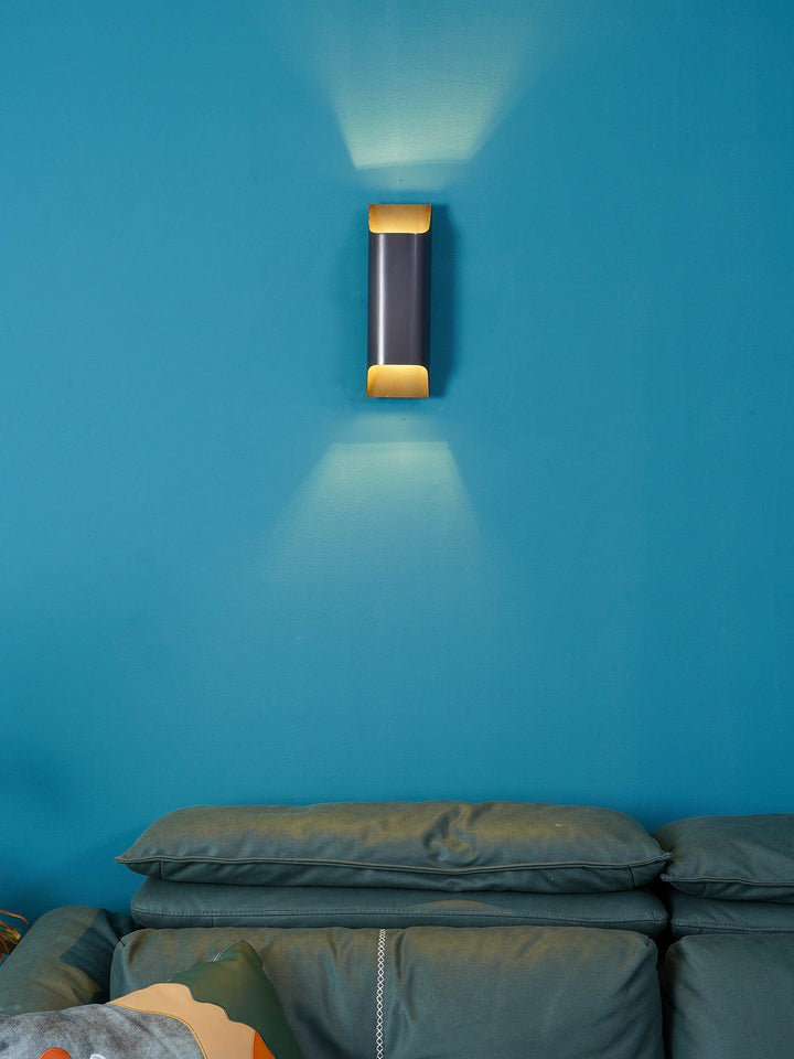 Lampa ścienna Leclerc z mosiądzu