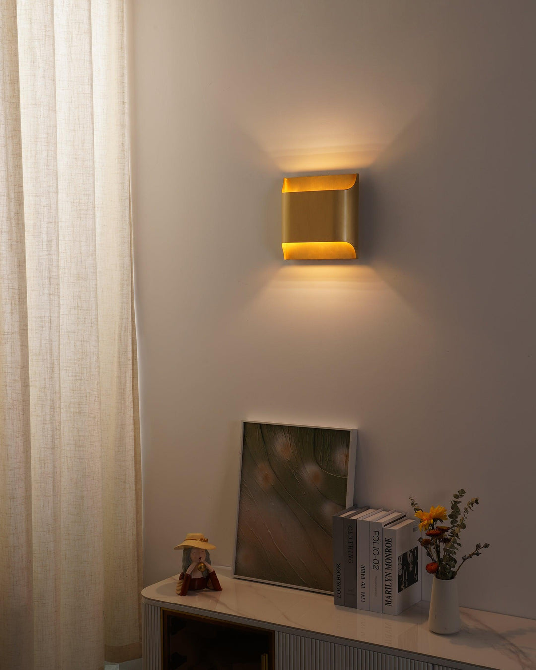 Lampa ścienna Leclerc z mosiądzu
